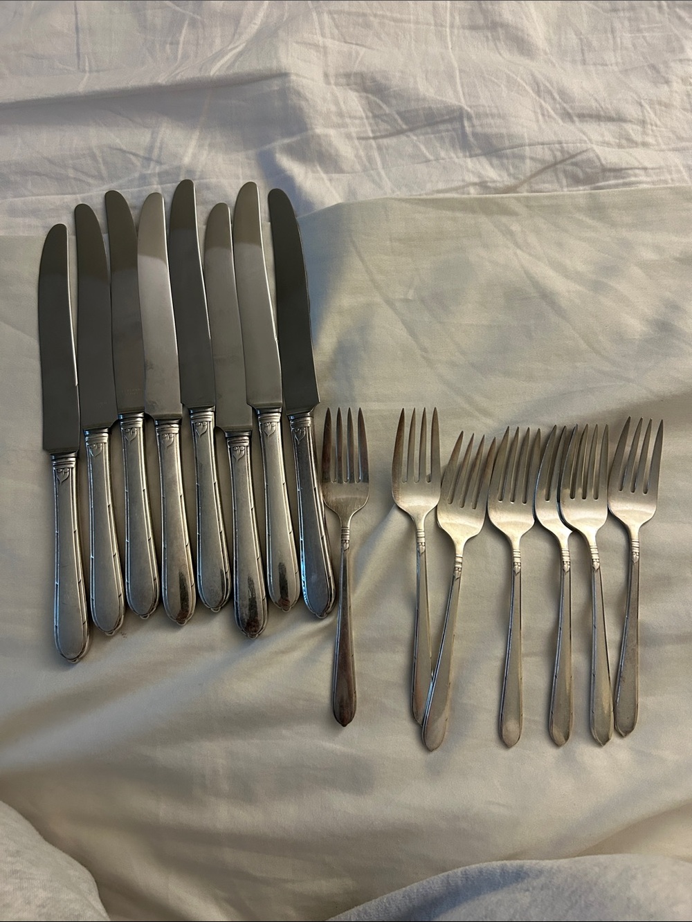 Classic Stainless Steel Dinner Knife and Fork Set - Silver Plated 15 pcs